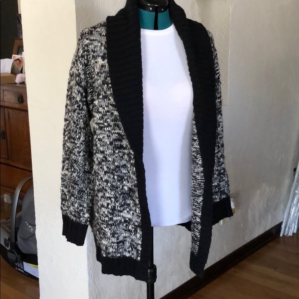 Hinge knit sweater